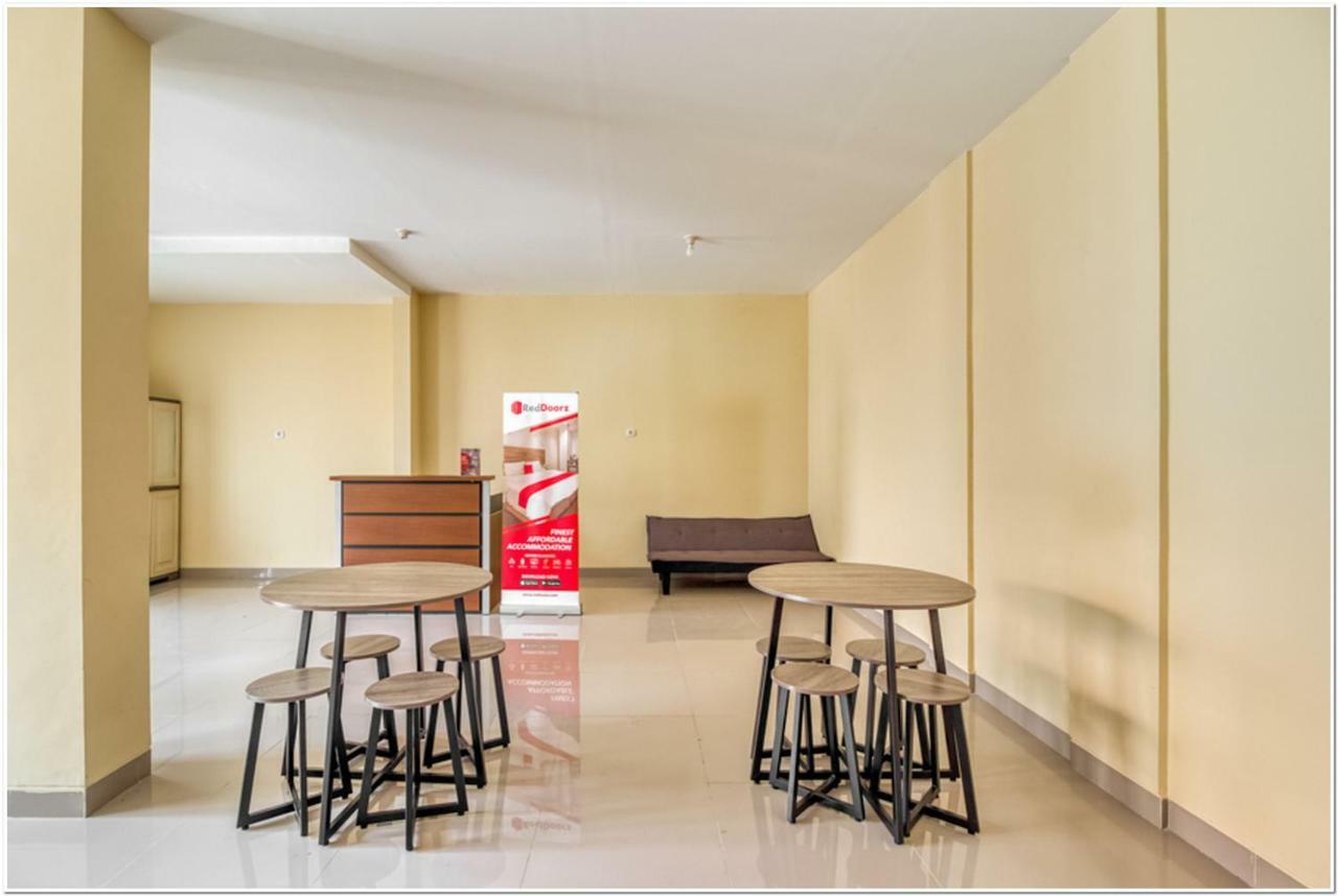 Reddoorz Near Ramai Mall Malioboro Джокякарта Екстериор снимка